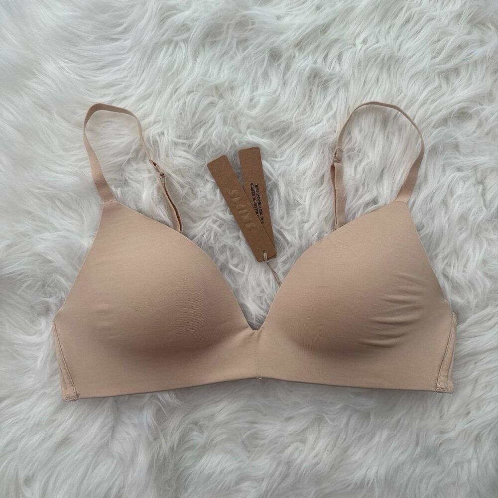 Skims Wireless Form T-shirt Bra Sand Size 34A